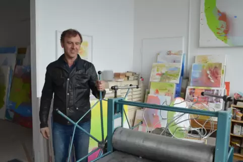 Manfred Binzer muss zum Monatsende sein Atelier am Trafowerk verlassen. Wie es weitergeht, ist unklar. 