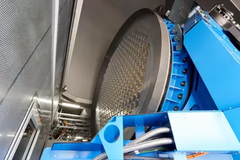 Die Radarantenne des Weltraumüberwachungssystems.
