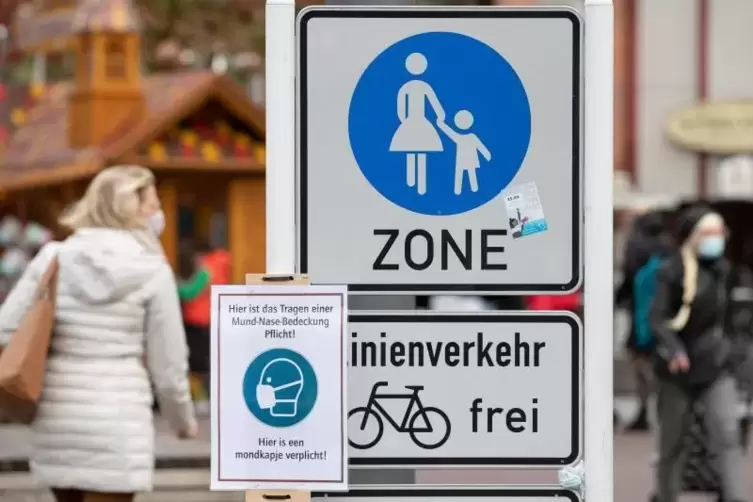 Maskenpflicht in der Fußgängerzone