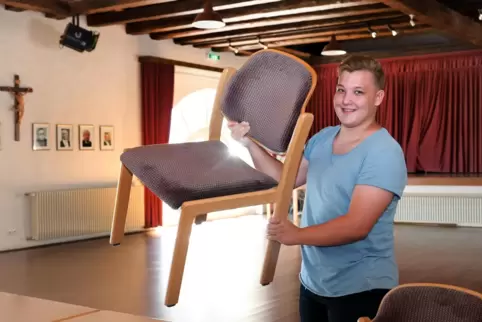 Hilft auch tatkräftig im Pfarrheim, wenn nötig: Michael Schnell.