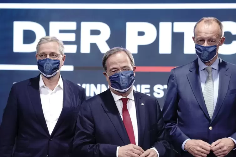 Stellten sich den Fragen des CDU-Nachwuchses (von links): Norbert, Röttgen, Armin Laschet und Friedrich Merz.