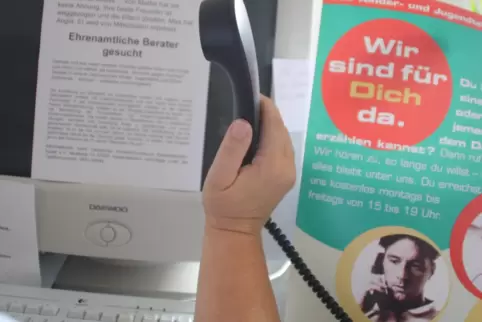 Manchmal braucht man einfach jemandem zum Reden , will aber anonym bleiben. Dann können Berater am Jugendtelefon helfen.