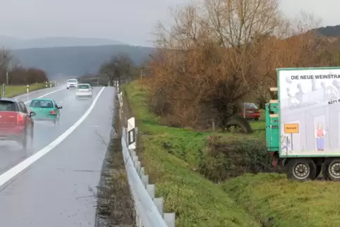 Wie soll die B 271 neu an Kallstadt und Herxheim am Berg vorbeiführen? Darin sind sich die Kandidaten Timo Jordan und Hans-Ulric