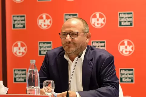 Einer der beiden Geschäftsführer der neuen Investoren-Firma: Giuseppe Nardi vom Trikotsponsor „Allgäuer Latschenkiefer“. 