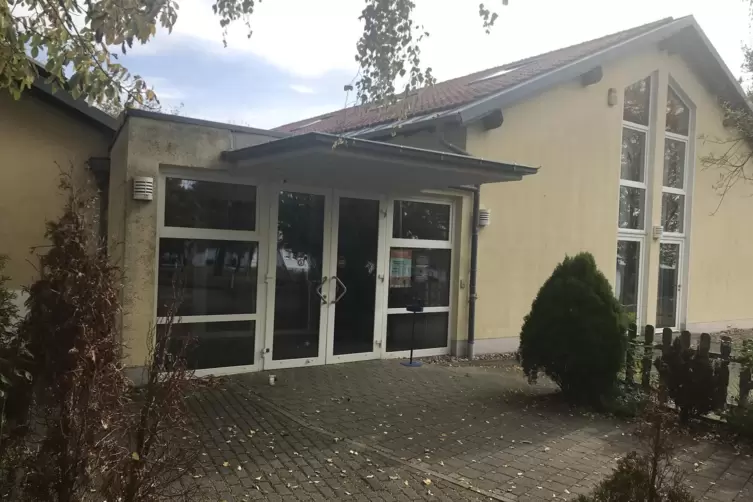 Der Veranstaltungsort vieler gro&szlig;er Feiern und des Donnerstag-Stammtischs: die Gemeindehalle.