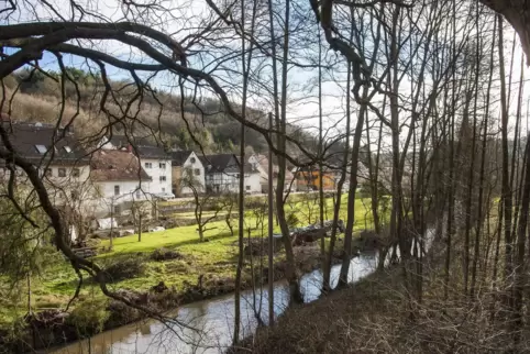 Bei Starkregen tritt der Odenbach über die Ufer. Daher will Adenbach versuchen, ein Hochwasserschutzkonzept erstellen zu lassen,