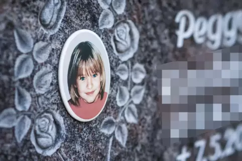 Peggy verschwand am 7. Mai 2001 auf dem Heimweg von der Schule. Im Juli 2016 wurden Teile ihres Skeletts gefunden
