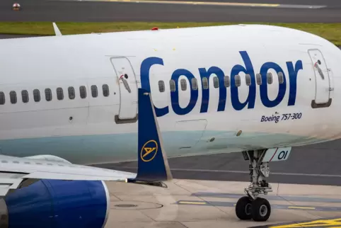 Der Ferienflieger Condor hat nach eigenen Angaben rund 4200 Mitarbeiter und besitzt 51 Flugzeuge.