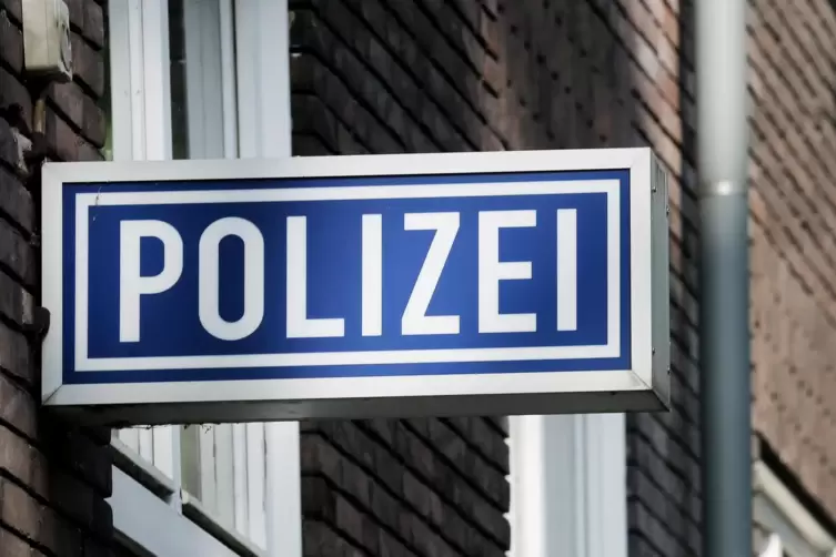 Die Polizei sucht nach Zeugen, die am Mittwochmorgen in Dossenheim unterwegs waren. 