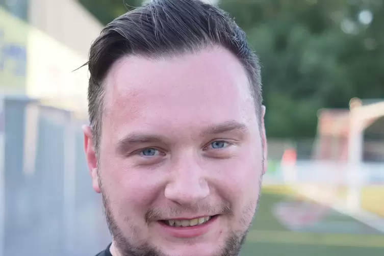 &bdquo;Elf gegen elf spielen wir besser&ldquo;, sagt Contwigs Trainer Maximilian Blum.
