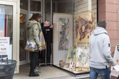 Parfum, Kosmetik – und Kunst von Elke Blankart. 