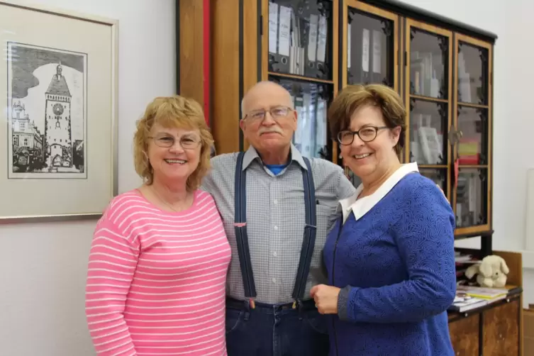 Beim Besuch in der Heimat im vergangenen Oktober: Maggie und Don Smith im Stadthaus mit Bürgermeisterin Monika Kabs (CDU). 