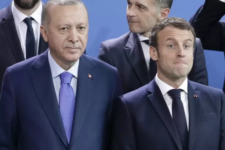 Der türkische Präsident Recep Tayyip Erdogan (links) beleidigte seinen französischen Amtskollegen Emmanuel Macron.