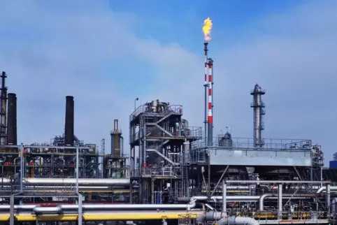 Die prominenteste Fackel im BASF-Werk ist die 135 Meter hohe Hochfackel am Steamcracker. 