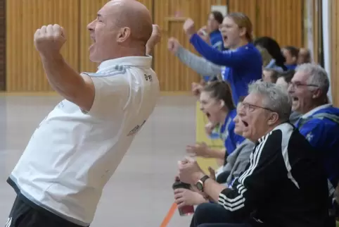 Peter Motz möchte auch in der Saison 2020/2021 möglichst oft über Tore der Haßlocher Handballerinnen jubeln. Doch hat der Verban