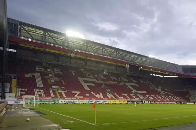 FCK-Geisterspiel gegen Rostock im Fritz-Walter-Stadion.