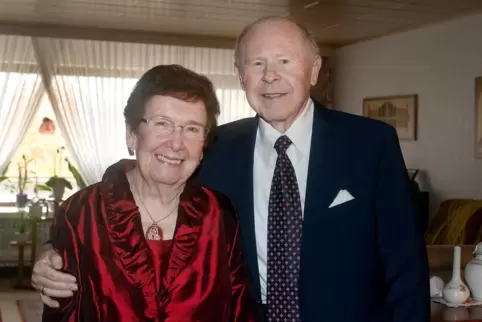 Seit 60 Jahren verheiratet und sehr glücklich: Elisabeth und Anton Broder aus Limburgerhof. 