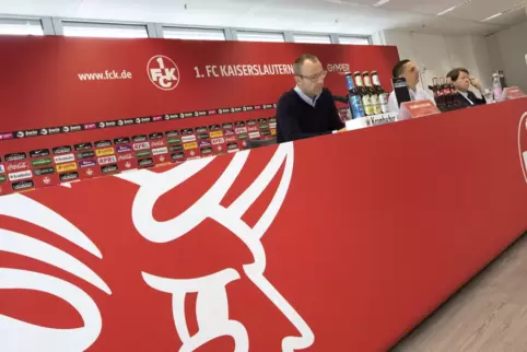 Wichtige Wochen für den FCK. Geschäftsführer Soeren Oliver Voigt (links) und Generalbevollmächtigter für Sanierungsfragen Dirk E