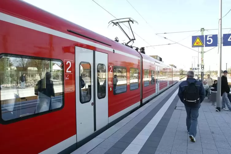 S3: Fährt ab 2023 von Germersheim bis Karlsruhe weiter