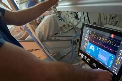 Kapazitäten zur Beatmung von Covid-19-Patienten können nach Darstellung von OB Martin Hebich jederzeit hochgefahren werden. 