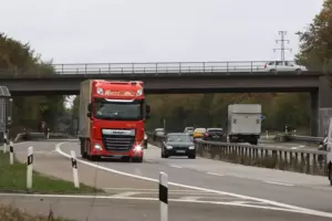 Nach dem Bericht der RHEINPFALZ über das Magnetfeld auf dieser Autobahnbrücke bei Insheim haben sich viele Südpfälzer gemeldet. 