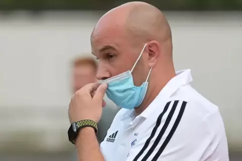 Coacht das FKP-Team in Frankfurt nicht: Patrick Fischer, der sich in häuslicher Quarantäne befindet. 