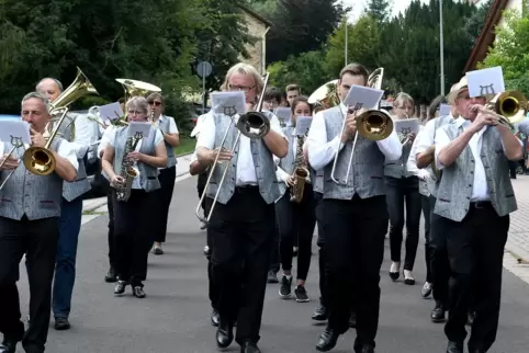 Auch der Musikverein Bolanden, der zum Beispiel beim Kerweumzug stets aufspielt, muss wegen Corona viele Einbußen hinnehmen.