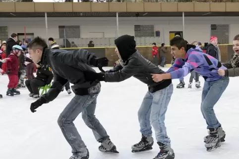 Einen Betriebskostenzuschuss soll es auch fürs Eisstadion geben. 