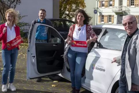 Freude über die großzügige Spende der Glücksspirale, die das neue Auto für den Hospizdienst der Sozialstation Lauterecken/Wolfst