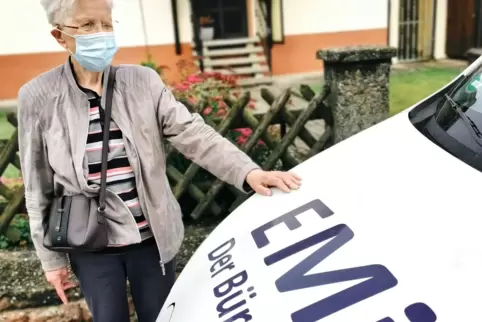 In Hütschenhausen (Kreis Kaiserslautern) heißt der Bürgerbus „Emil“. 