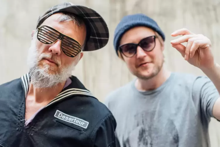 &bdquo;Pastor Leumund und Mittekill&ldquo; &ndash; Surrealer Hip-Hop aus Berlin im Mannheimer Wasserturm 2019. 
