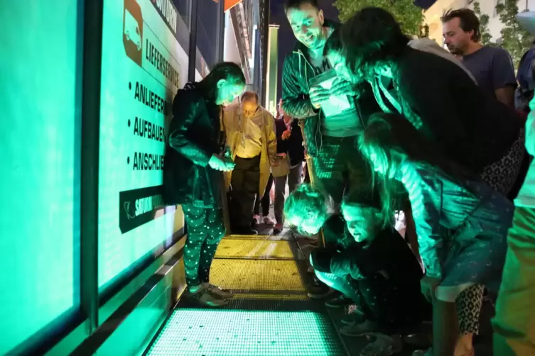 Ausstellung &bdquo;Sch&auml;chte des Lichts&ldquo; in den Abluftsch&auml;chten der Mannheimer Kunststra&szlig;e 2018. 