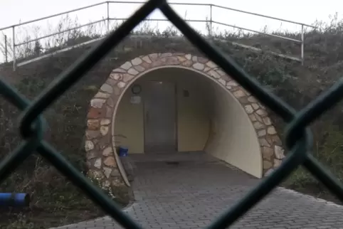 Fügt sich optisch gut in das Landschaftsbild: der im Auftrag des Zweckverbands Wasserversorgung Westpfalz errichtete Hochbehälte
