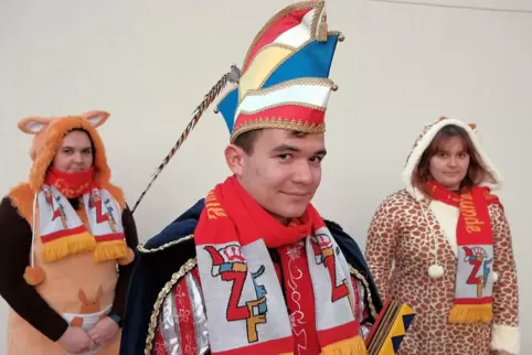 Ein schweres Jahr für die ZFF-Narren Kirsten, Eike und Dörthe Mache (von links). Eikes Prinzregentschaft wurde um ein Jahr verlä