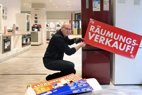 Ab kommende Woche Rabatte: Volker Walther bereitet den Ausverkauf bei der Firma Euronics Karl vor. Ab kommende Woche Rabatte: Volker Walther bereitet den Ausverkauf bei der Firma Euronics Karl vor.