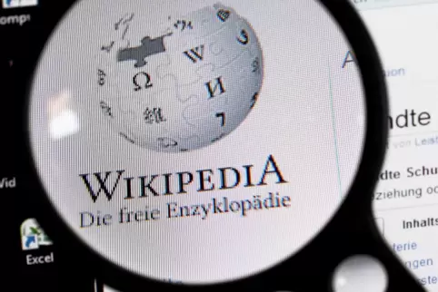 Wikipedia ist das wohl bekannteste Nachschlagewerk im Netz und sehr breit aufgestellt. Andere Portale sind spezialisierter.