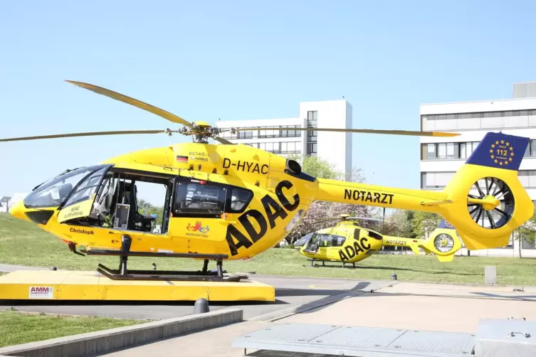 An der BG Klinik gibt es zwei Rettungshubschrauber. 