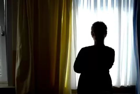 „Ganz fertig“ hat sich eine über-70-jährige Frau bei der Telefonaktion gemeldet. Die derzeitige Pandemie-Situation belaste sie s