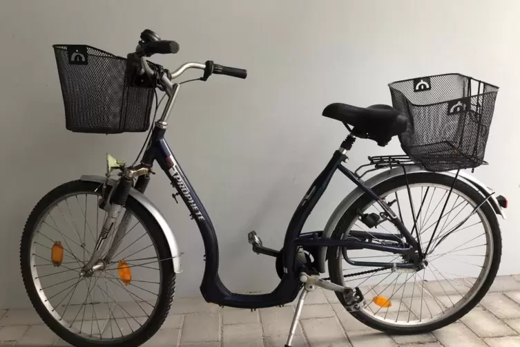 Der Eigentümer dieses Fahrrads möge sich bei der Polizei melden. 