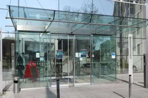 Der Eingang zur Asklepiosklinik Kandel. 