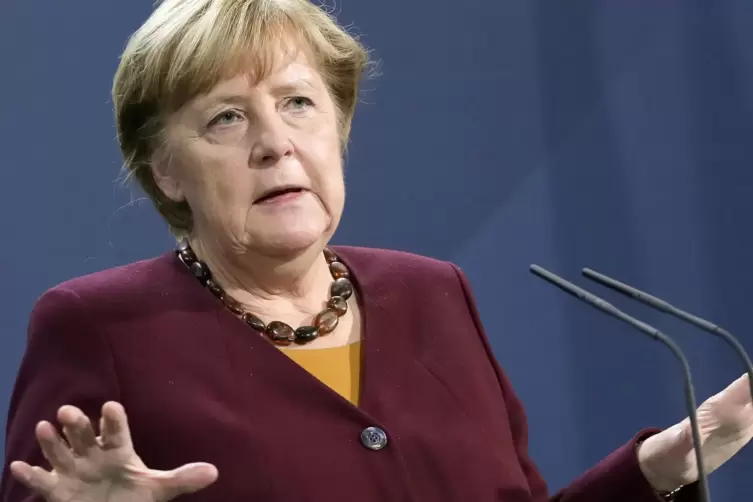 Parteiübergreifend wird die Leistung der Bundeskanzlerin Angela Merkel gewürdigt.