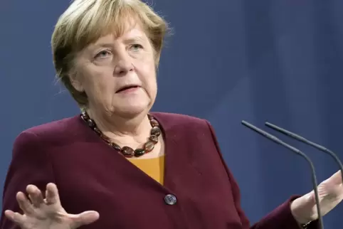 Parteiübergreifend wird die Leistung der Bundeskanzlerin Angela Merkel gewürdigt.