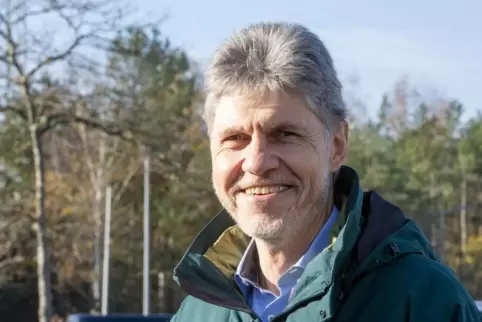 Mit 3650 Losen ging Klaus Schröder dieses Jahr an den Start, die unter anderem in der Tourist-Information zu haben sind.