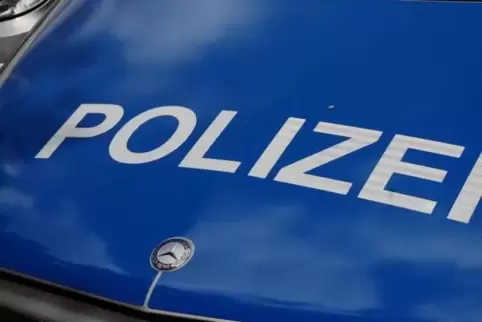 Die Polizei bittet um Hinweise. 