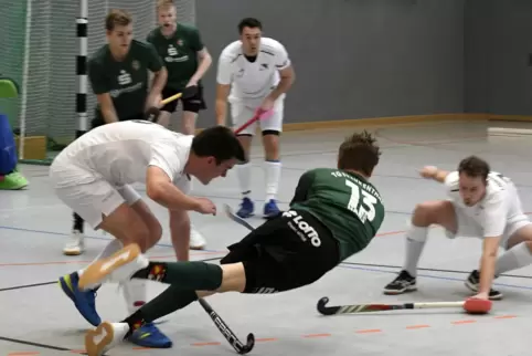 Solche spektakulären Szenen wie hier von Johannes Gans im Januar gegen Limburg werden die Fans in diesem Winter in der Halle Am 