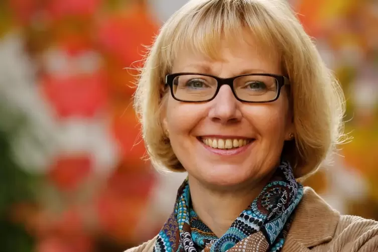 Elke Schanzenb&auml;cher. 