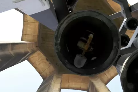 Die Zwölf-Apostel-Gemeinde – hier ein Blick in den Glockenturm – ist Sitz des Dekanats. Wahlberechtigt sind in der Stadt 11.200 