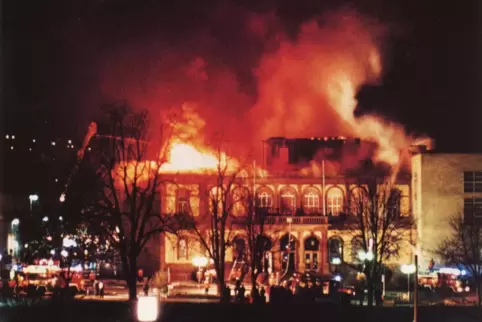 Für Feuerwehrmann Hans-Georg Balthasar war der Saalbau-Einsatz der größte Einsatz in über 40 Jahren aktivem Dienst.