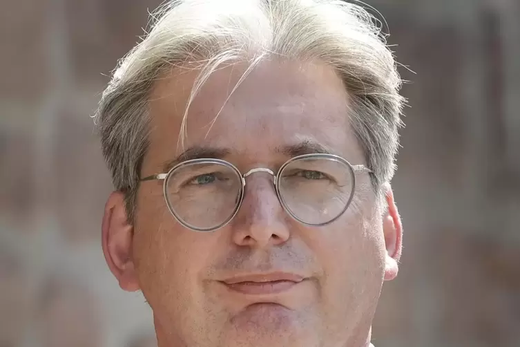 Tankt beim Wandern neue Energie: Andreas Schwarz.