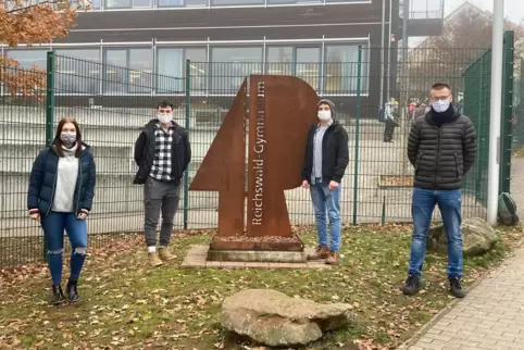 Berichten einhellig, dass sie noch nie so viel für die Schule getan haben wie während des ersten Lockdowns: Kim Laufer, Robert M